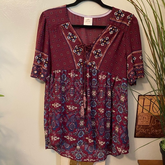 Knox Rose (Target) Short Sleeve Top 20” pit to pit/ shoulder to bottom hem 26” - Picture 1 of 5